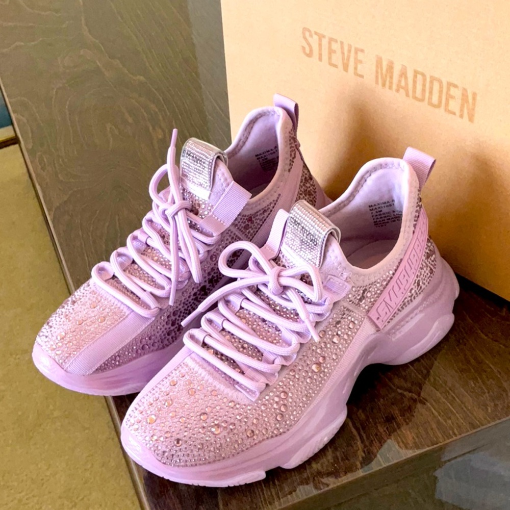 NWOT Steve Madden Rhinestonene Lavender 7.5 Maxima